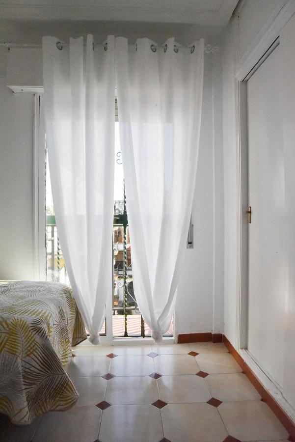 Room Martinez Sevilla Bagian luar foto