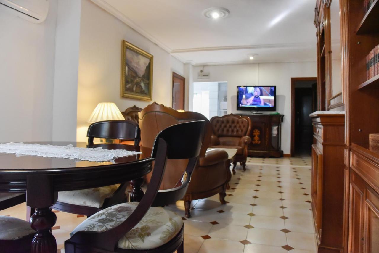Room Martinez Sevilla Bagian luar foto